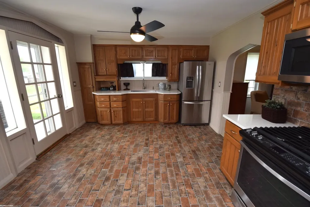 37915 Lakeshore Drive Harrison Charter Township MI 48045