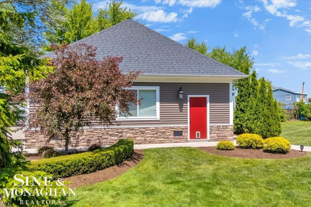 9377 River Road Clay Township MI 48001