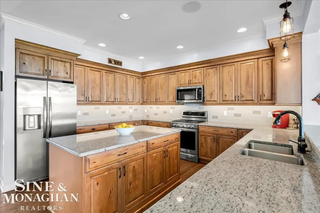 9377 River Road Clay Township MI 48001