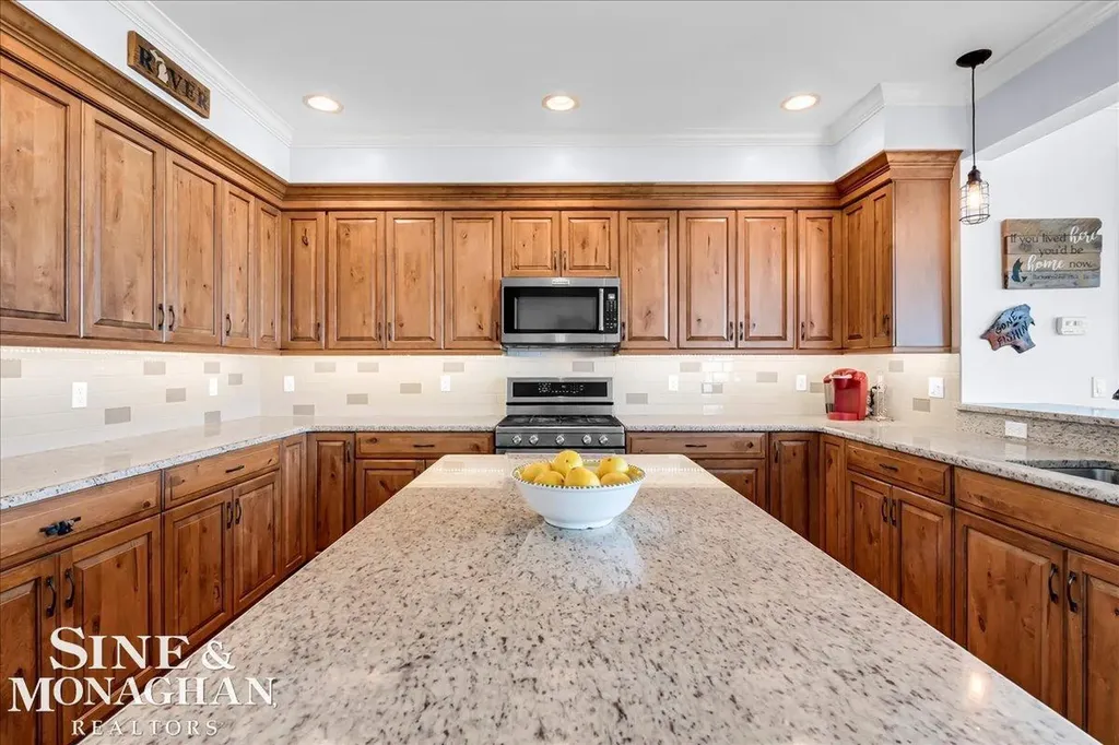 9377 River Road Clay Township MI 48001