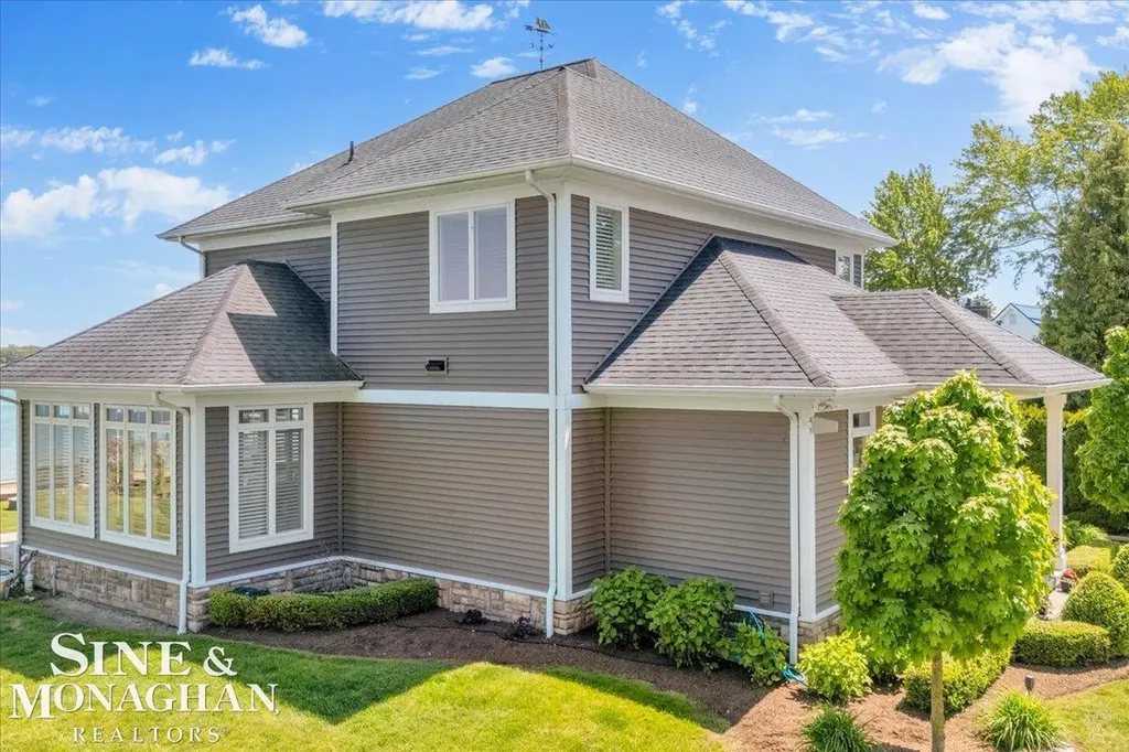 9377 River Road Clay Township MI 48001