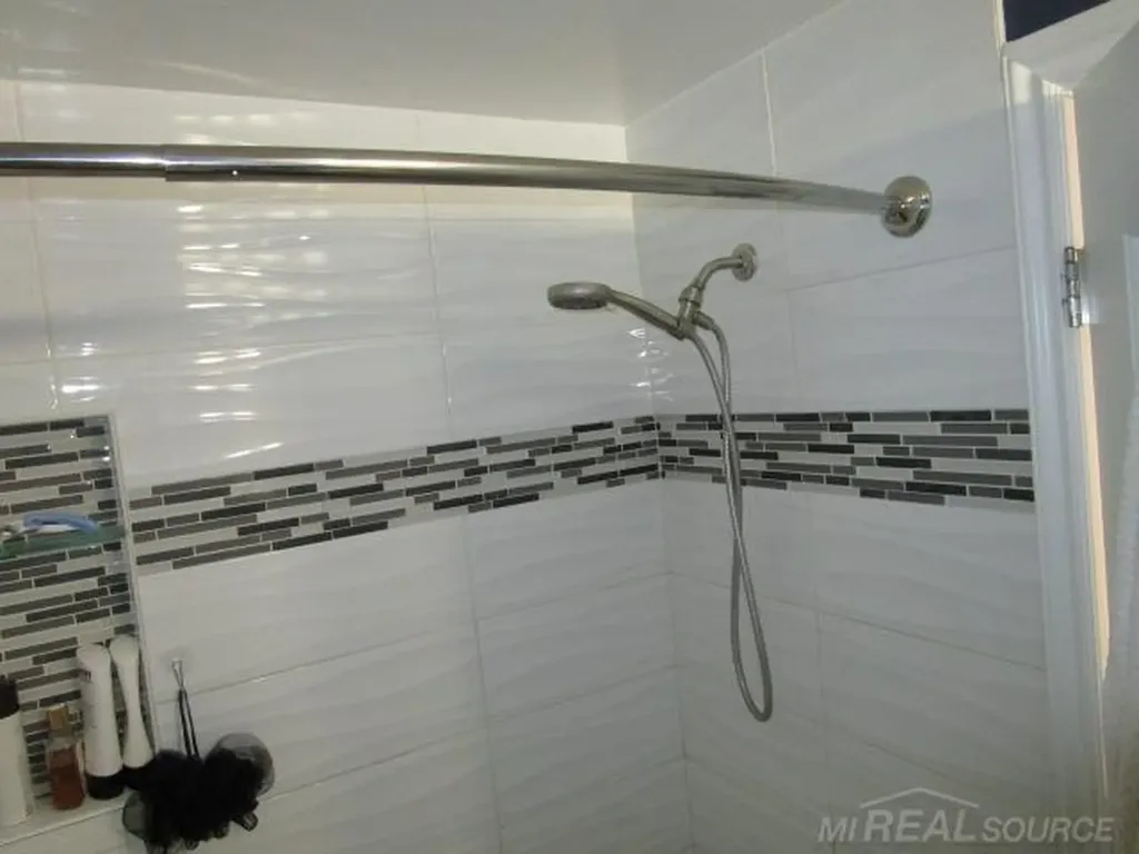 50666 Jefferson Street New Baltimore City MI 48047