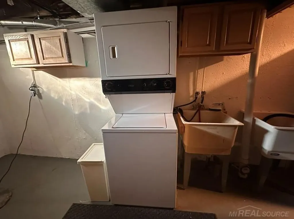 50666 Jefferson Street New Baltimore City MI 48047