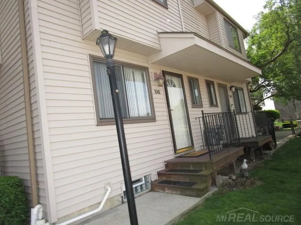 50666 Jefferson Street New Baltimore City MI 48047