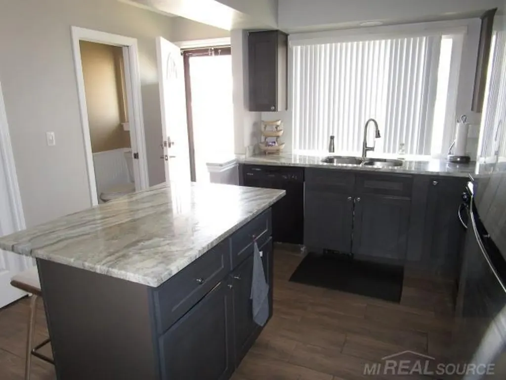 50666 Jefferson Street New Baltimore City MI 48047