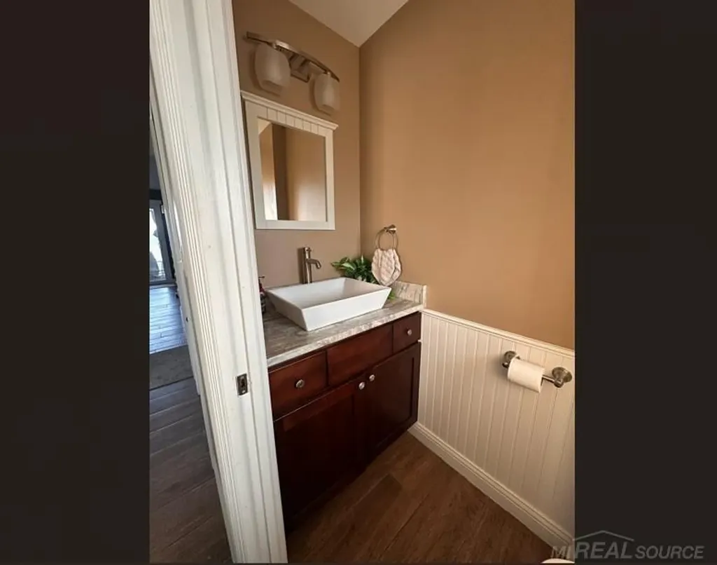 50666 Jefferson Street New Baltimore City MI 48047
