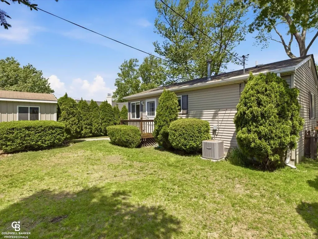 467 Dixie Boulevard Algonac City MI 48001