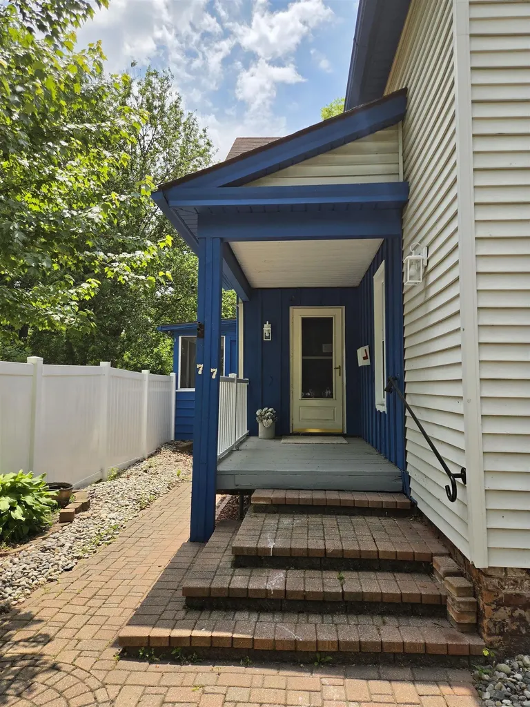 77 Hubbard Street Mt. Clemens City MI 48043