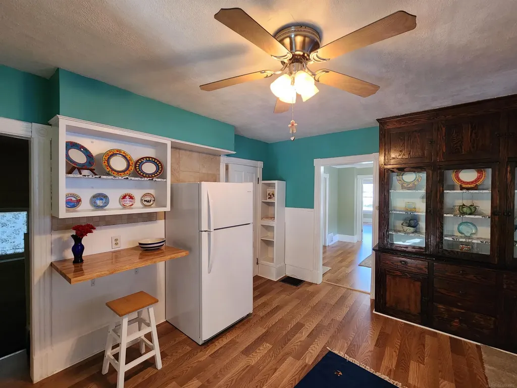 77 Hubbard Street Mt. Clemens City MI 48043