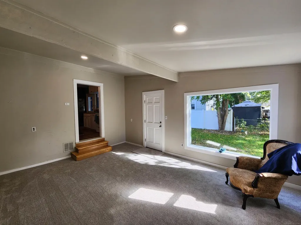 77 Hubbard Street Mt. Clemens City MI 48043