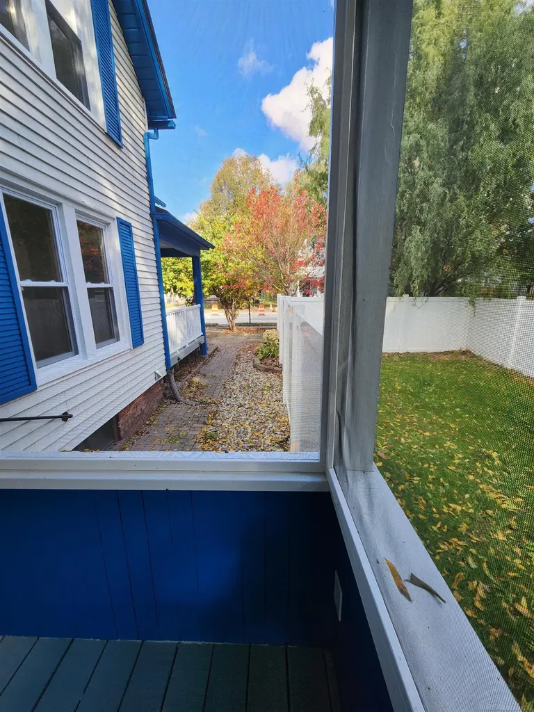 77 Hubbard Street Mt. Clemens City MI 48043