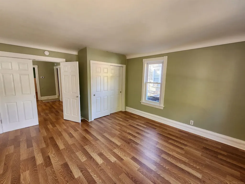 77 Hubbard Street Mt. Clemens City MI 48043