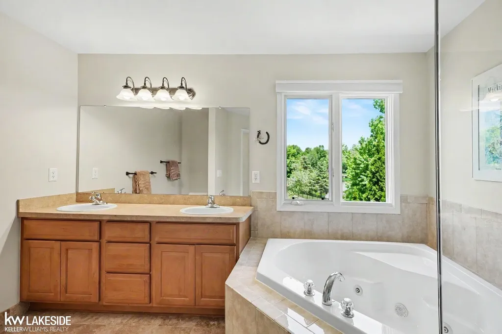14407 Fruitwood Drive Washington Township MI 48094