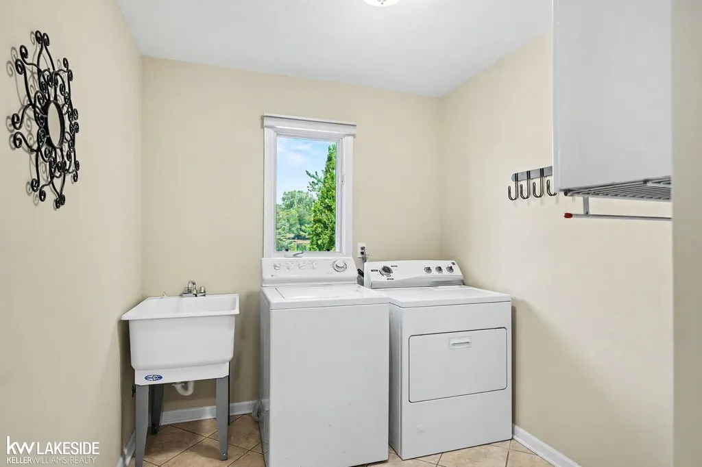 14407 Fruitwood Drive Washington Township MI 48094