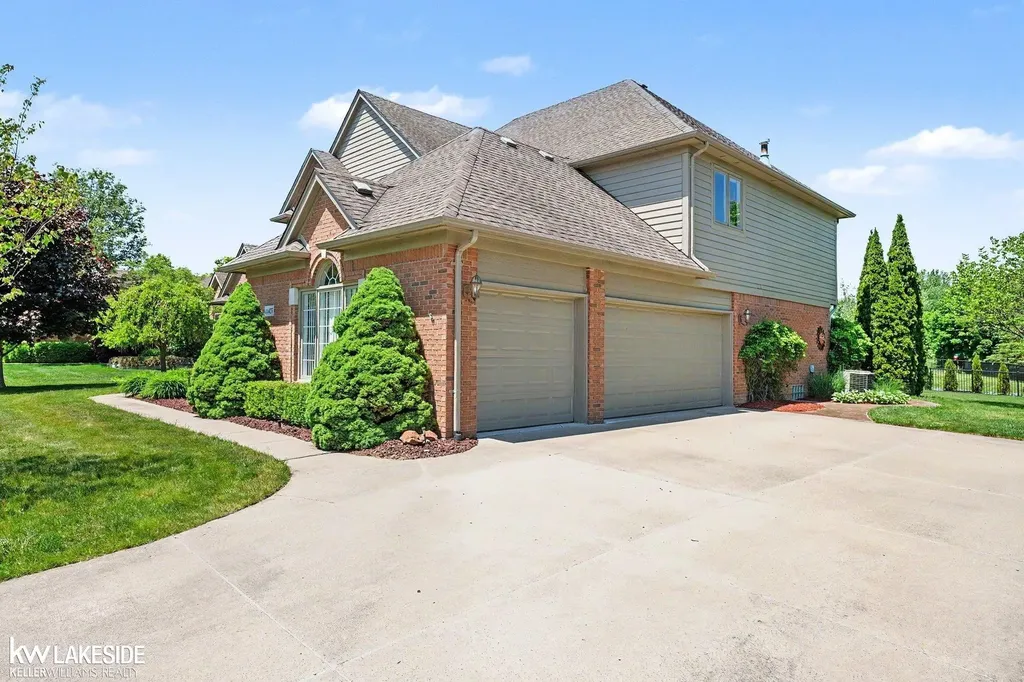 14407 Fruitwood Drive Washington Township MI 48094