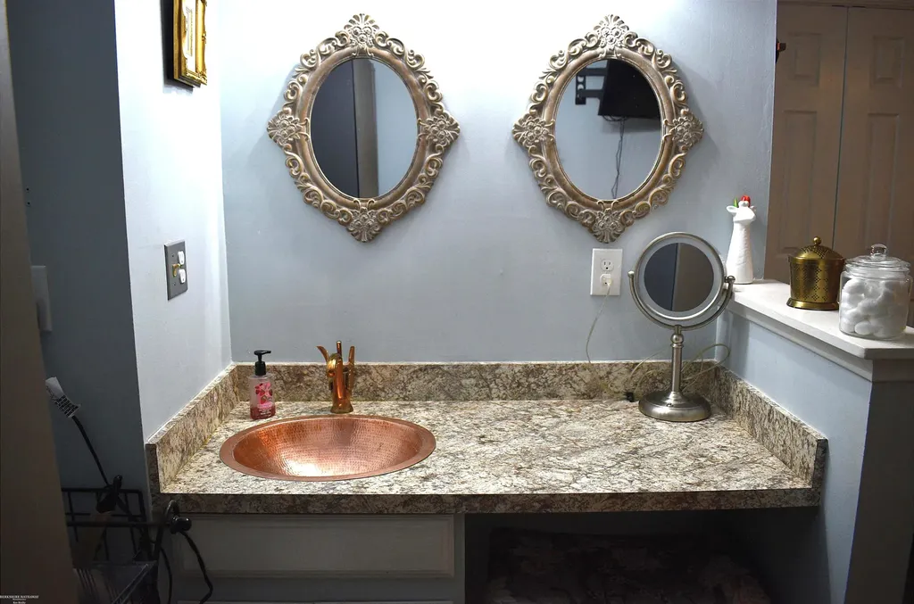 37322 Charter Oaks Boulevard Clinton Charter Township MI 48036