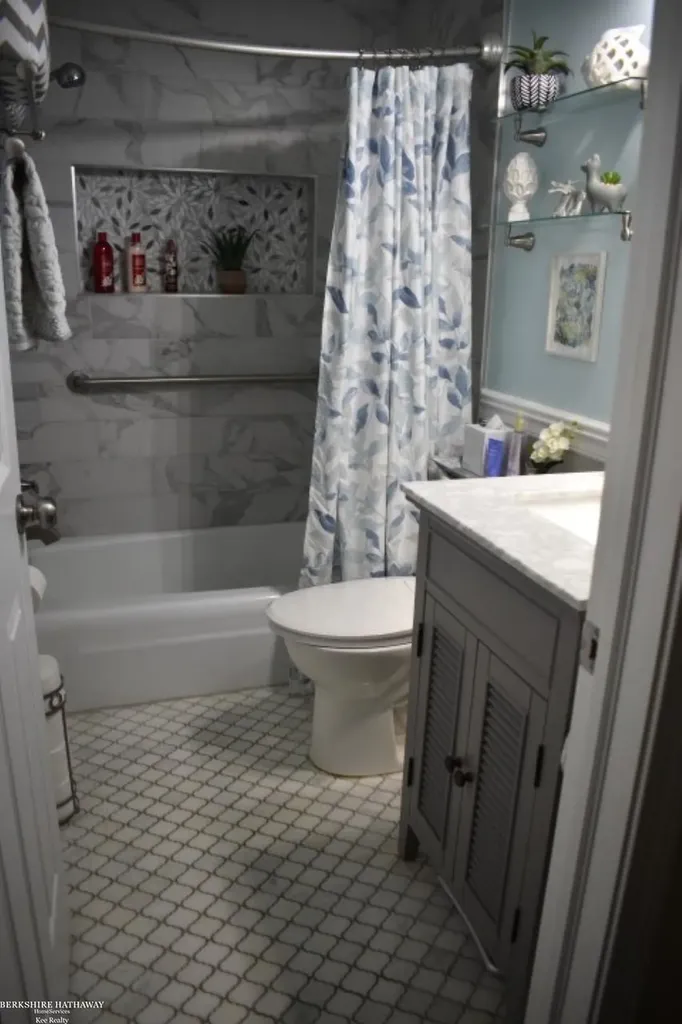 37322 Charter Oaks Boulevard Clinton Charter Township MI 48036