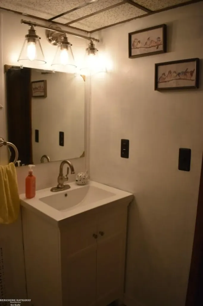 37322 Charter Oaks Boulevard Clinton Charter Township MI 48036