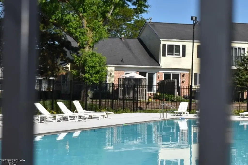 37322 Charter Oaks Boulevard Clinton Charter Township MI 48036