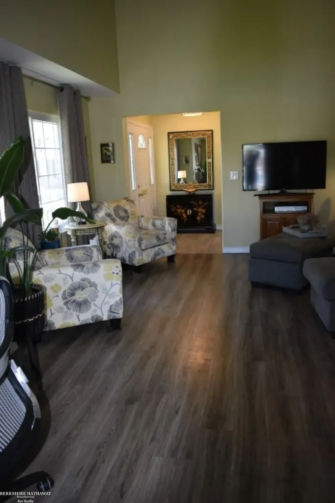 37322 Charter Oaks Boulevard Clinton Charter Township MI 48036