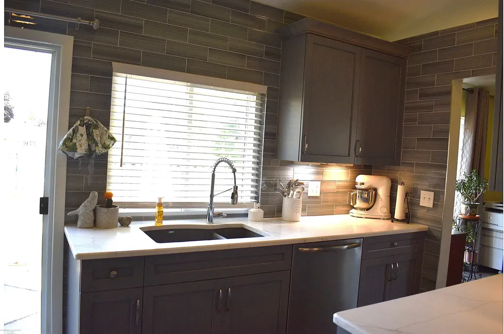 37322 Charter Oaks Boulevard Clinton Charter Township MI 48036