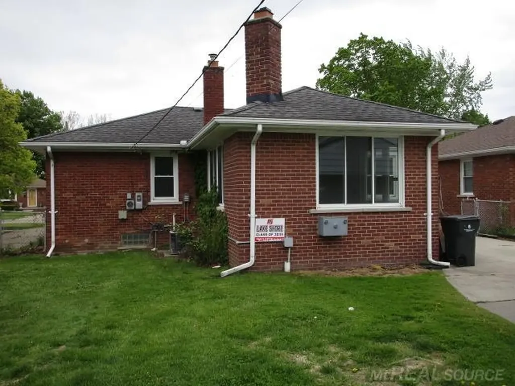 22401 O'connor Street St. Clair Shores City MI 48080