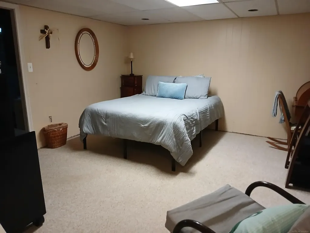 29130 Tessmer Court Madison Heights City MI 48071