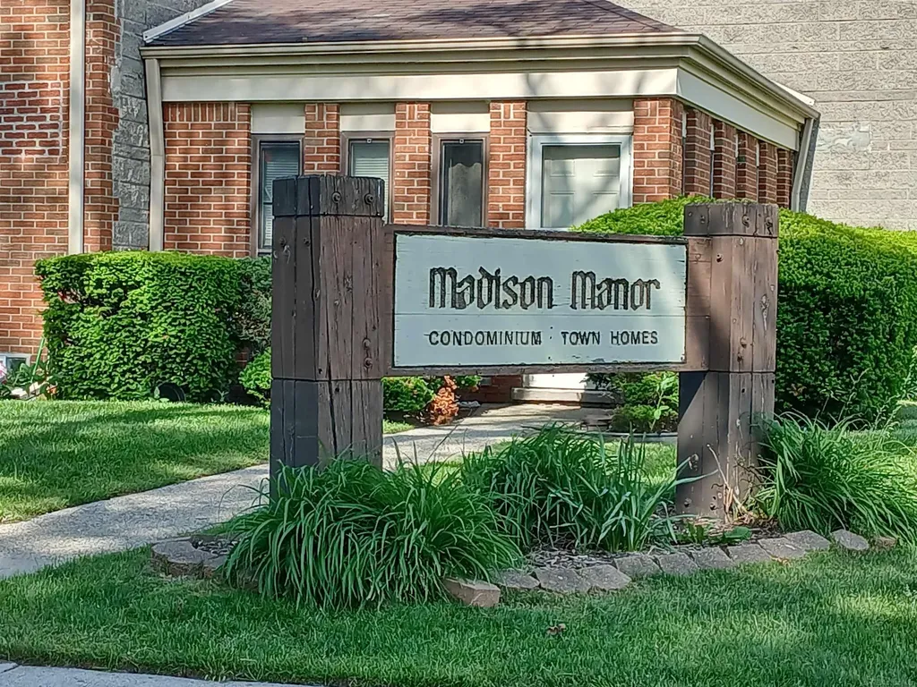 29130 Tessmer Court Madison Heights City MI 48071