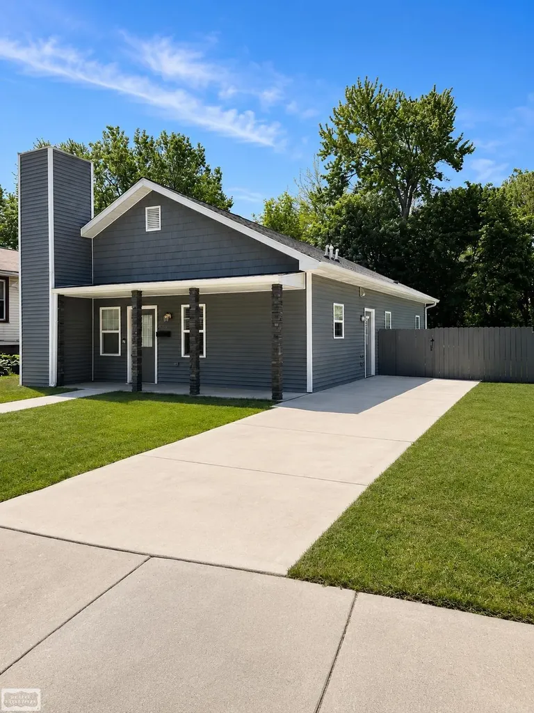 403 Voorheis Street Pontiac City MI 48341
