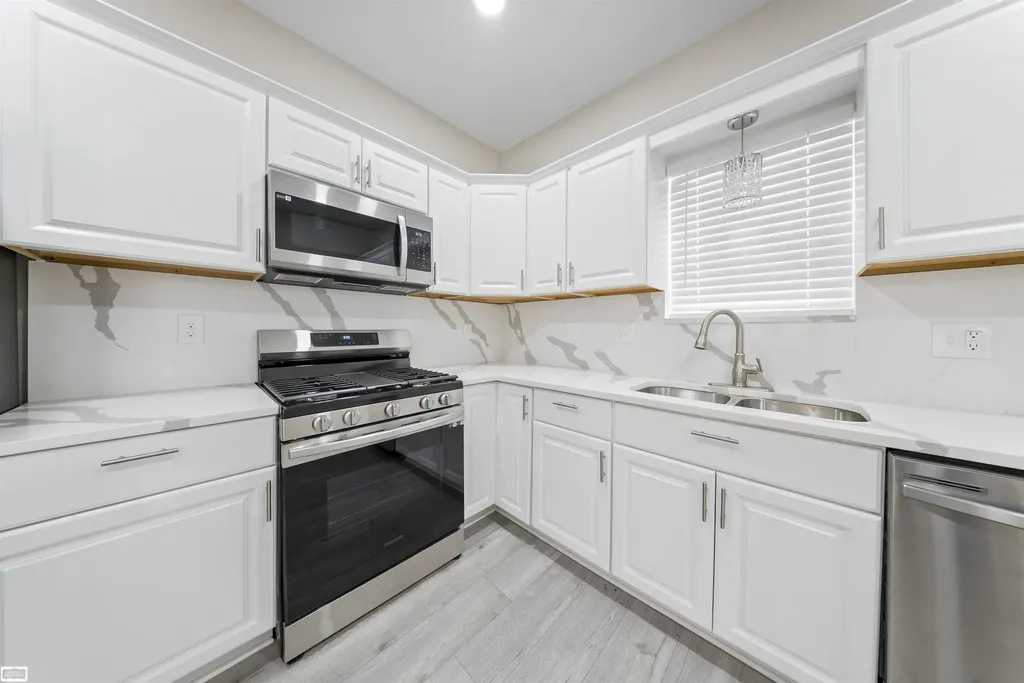 403 Voorheis Street Pontiac City MI 48341