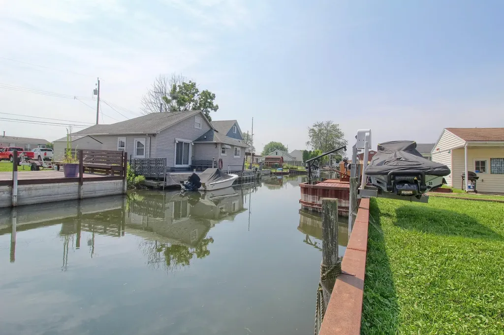 37924 Maplehill Street Harrison Charter Township MI 48045