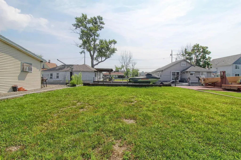 37924 Maplehill Street Harrison Charter Township MI 48045
