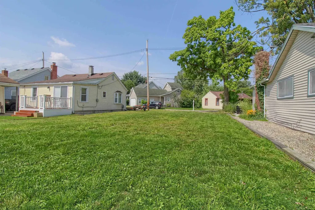 37924 Maplehill Street Harrison Charter Township MI 48045