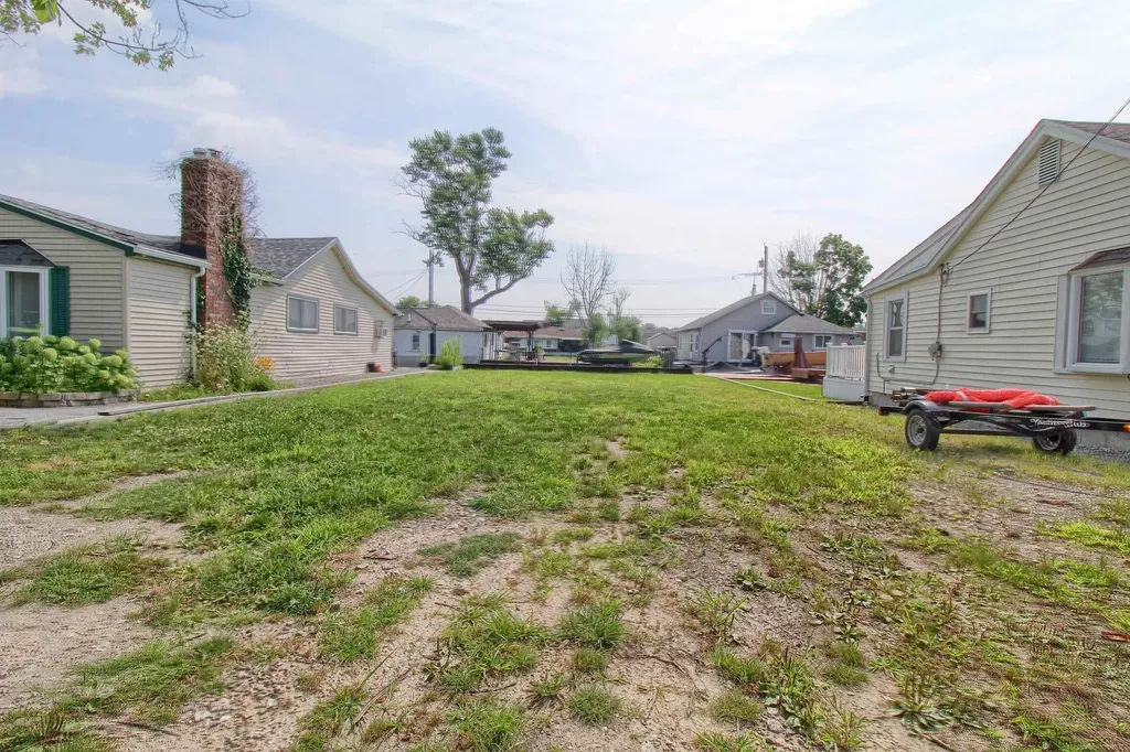 37924 Maplehill Street Harrison Charter Township MI 48045