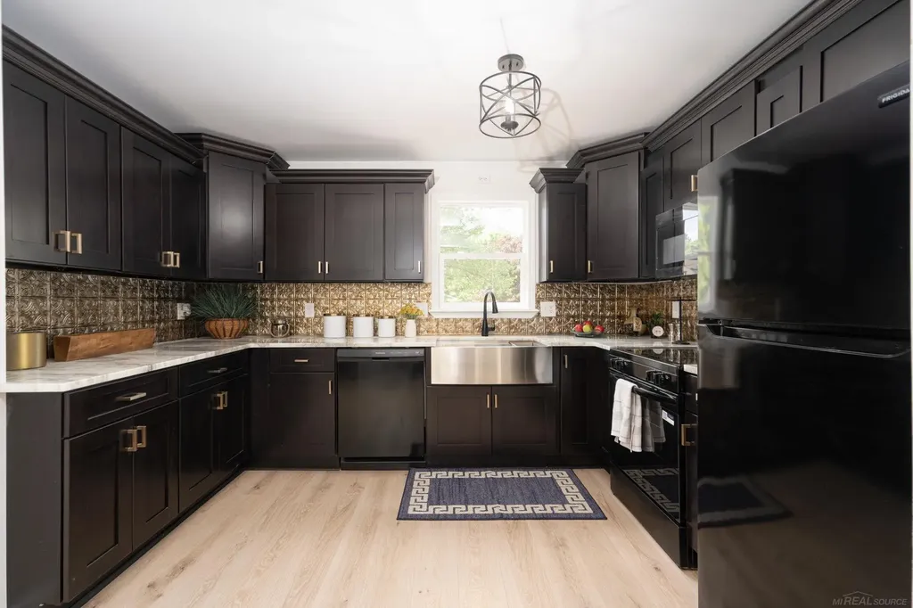 3910 Cribbins Road Clyde Township MI 48049
