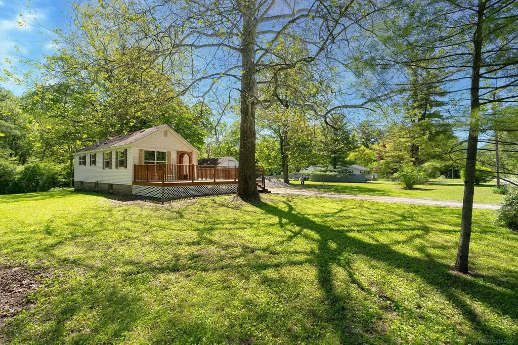 3910 Cribbins Road Clyde Township MI 48049