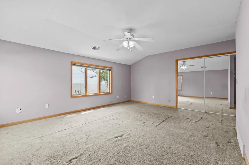 29000 Jefferson Avenue St. Clair Shores City MI 48081