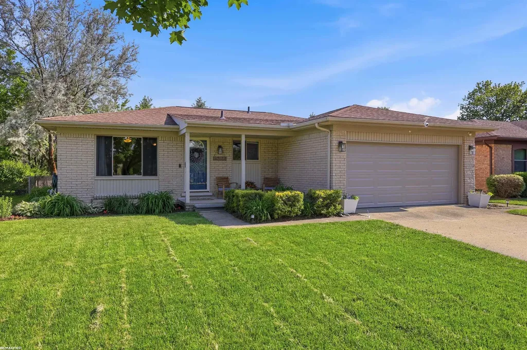 15366 Van Meter Drive Macomb Township MI 48044