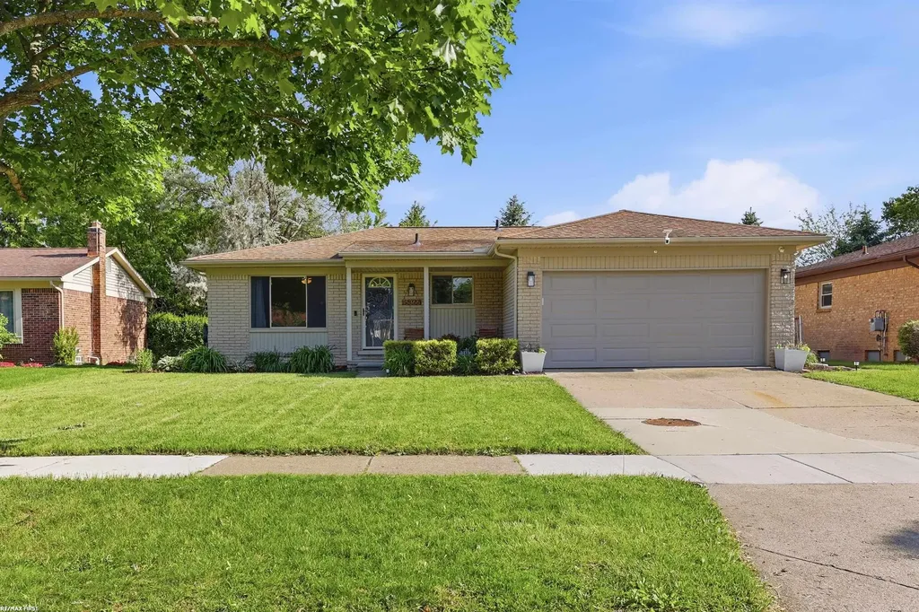 15366 Van Meter Drive Macomb Township MI 48044