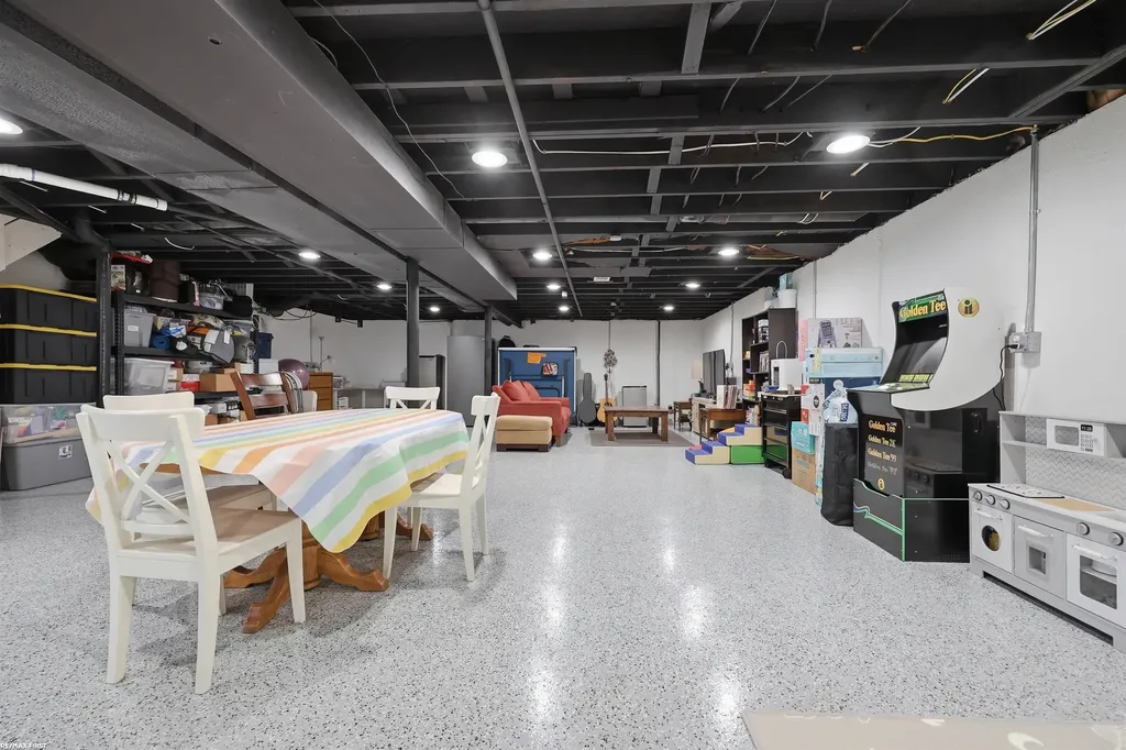 15366 Van Meter Drive Macomb Township MI 48044