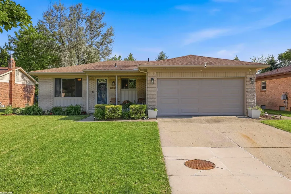 15366 Van Meter Drive Macomb Township MI 48044