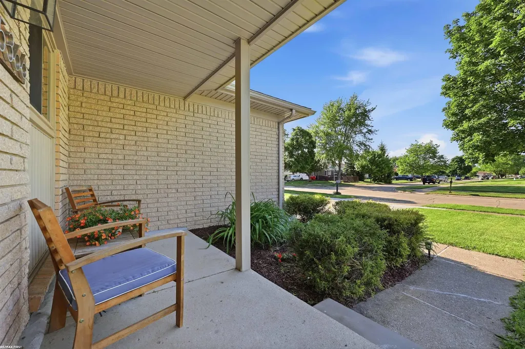 15366 Van Meter Drive Macomb Township MI 48044
