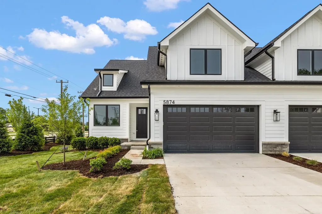 5874 Heights Drive Sterling Heights City MI 48314