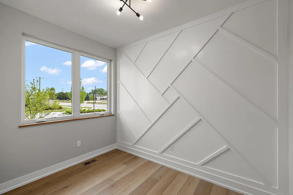 5874 Heights Drive Sterling Heights City MI 48314