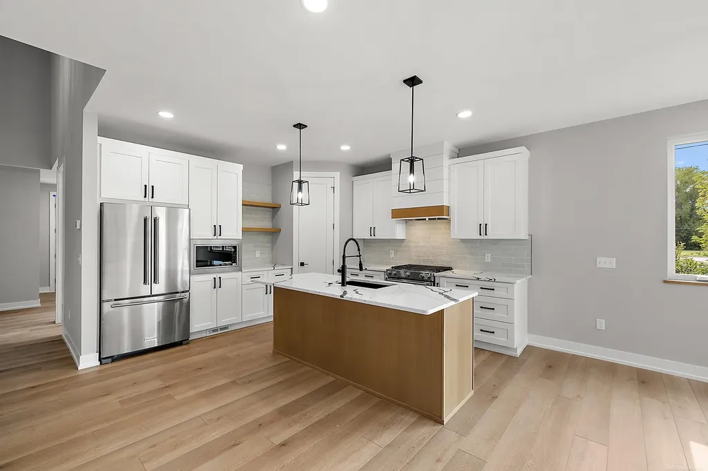 5874 Heights Drive Sterling Heights City MI 48314