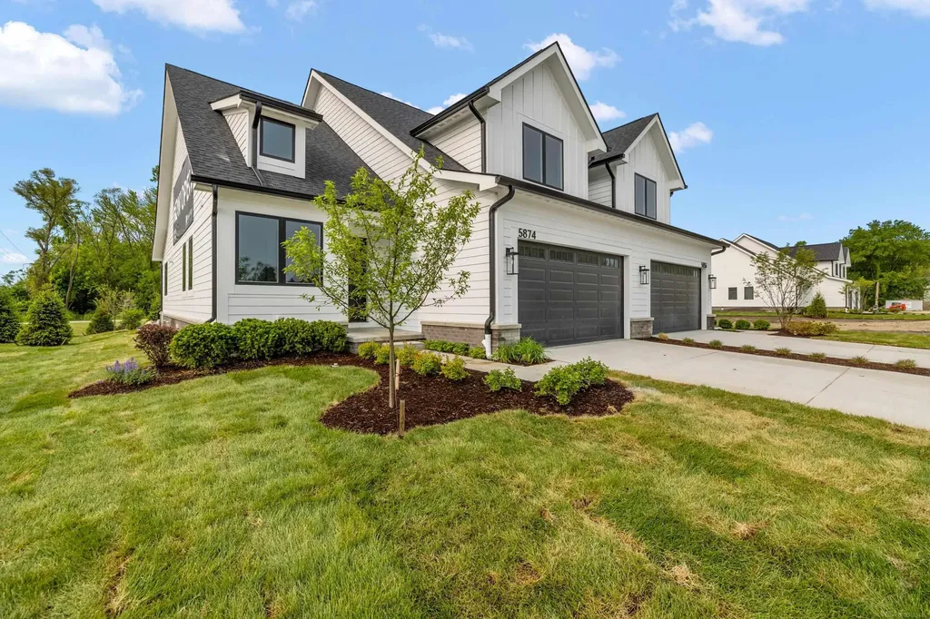 5874 Heights Drive Sterling Heights City MI 48314