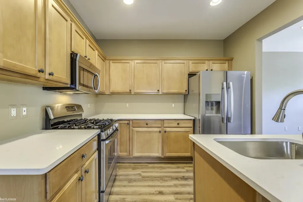 56659 Long Island Drive Shelby Charter Township MI 48316
