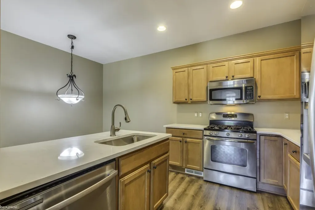 56659 Long Island Drive Shelby Charter Township MI 48316