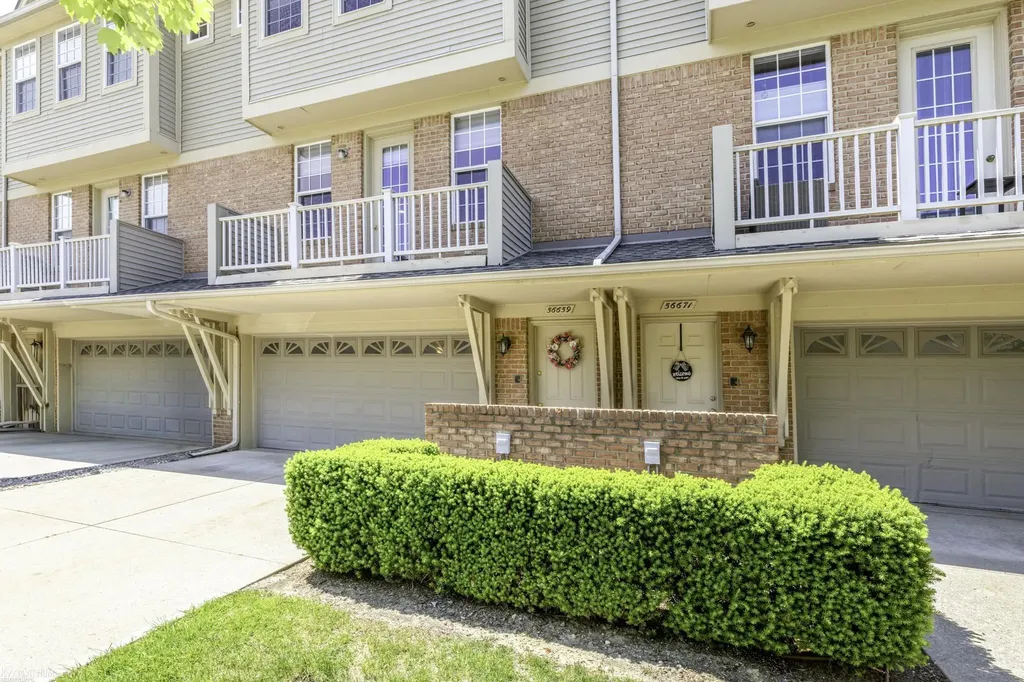 56659 Long Island Drive Shelby Charter Township MI 48316