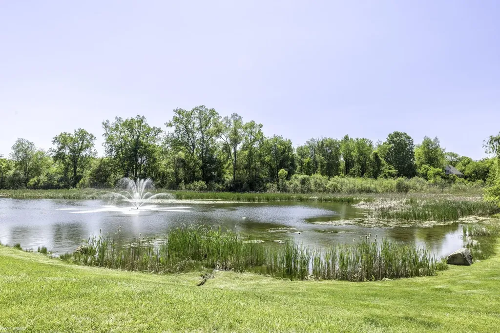56659 Long Island Drive Shelby Charter Township MI 48316
